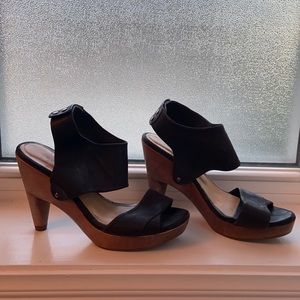 Coclico Wooden Heel